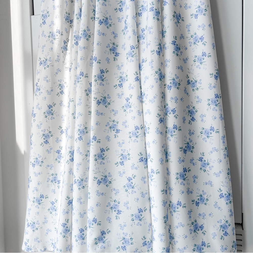 Blue and white floral midi dress - Picture 8 of 15